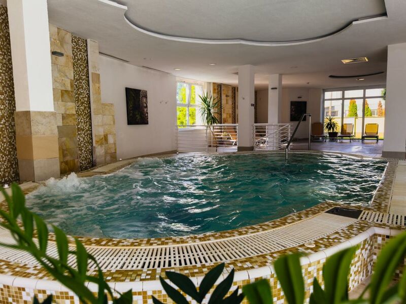 Wellness és fürdőrészleg