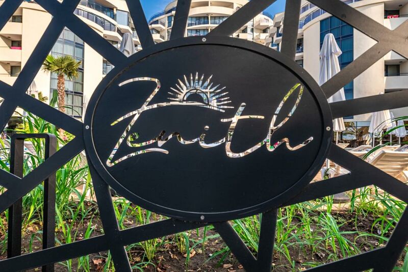 Zenith Hotel****