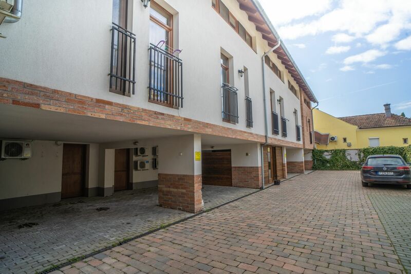 4 Ász Deluxe Apartman