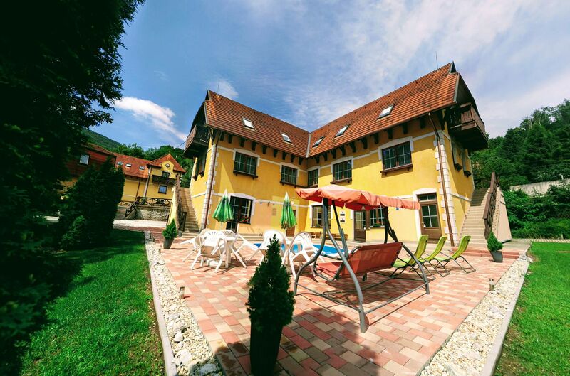 Hotel Szeleta***