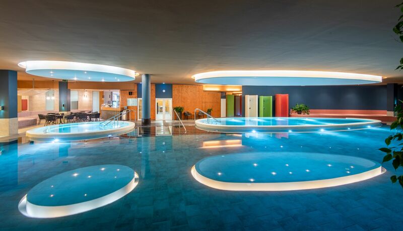 Napfényfürdő Aquapolis Szeged - Forrás Spa és Bár