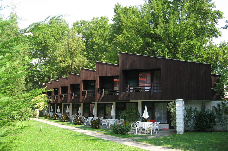 Hotel*** Melis