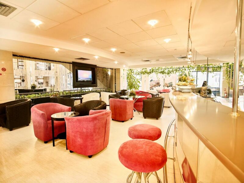 Lobby bár