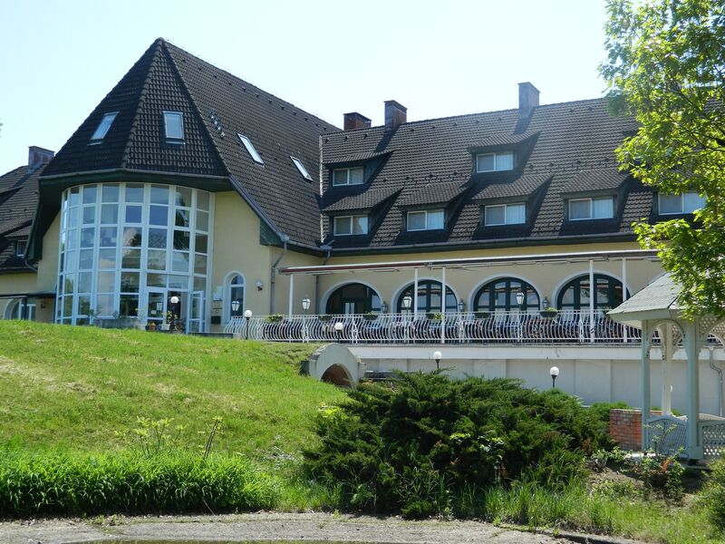 Hotel Família - Zamárdi