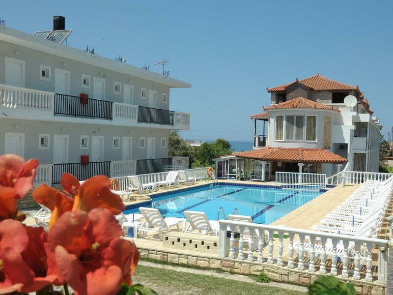 Athina Apartmanház