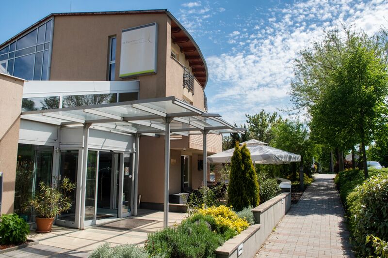 CE Plaza Hotel****