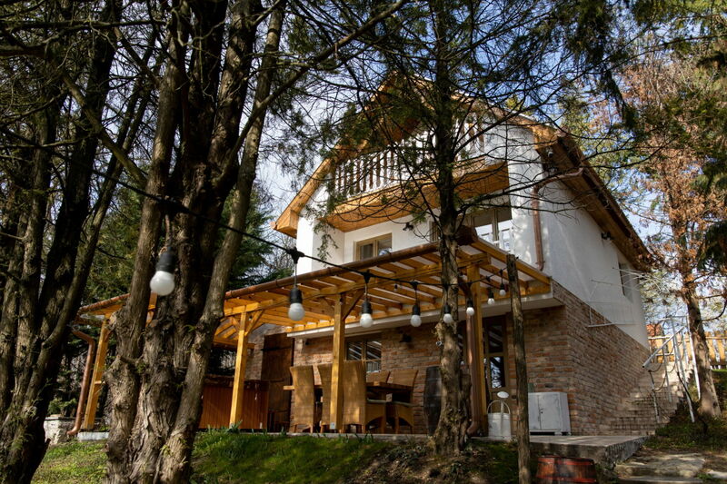 Csillag Cottage