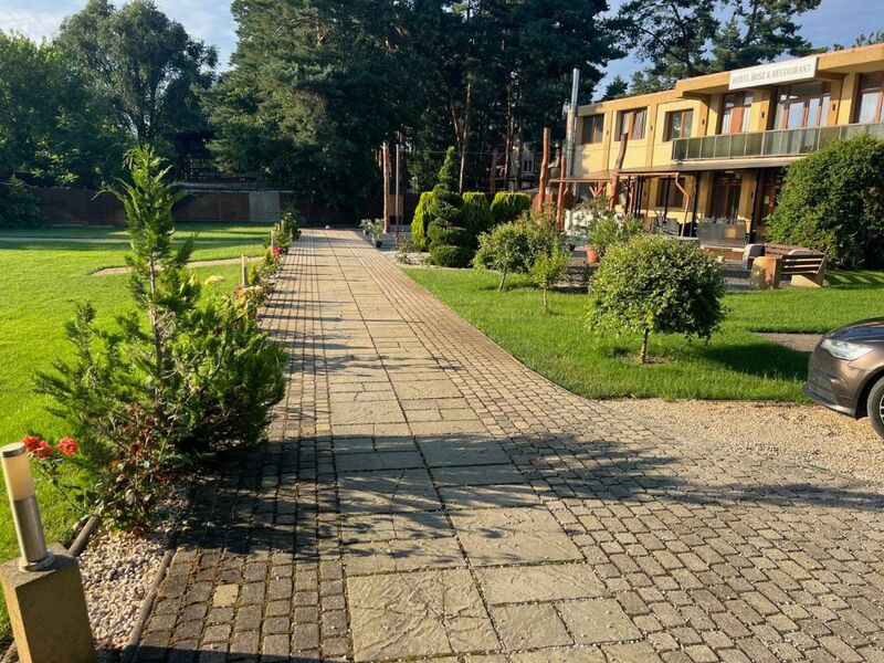 Hotel Írisz