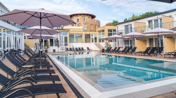 CE Plaza Hotel****