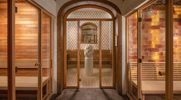 Kristály Imperial Hotel****