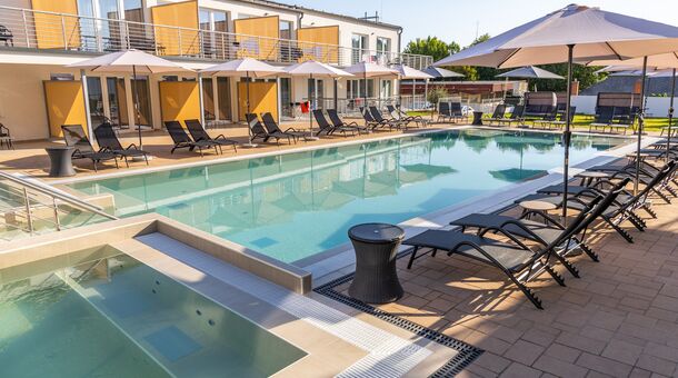 CE Plaza Hotel****