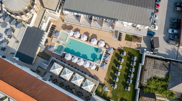 CE Plaza Hotel****