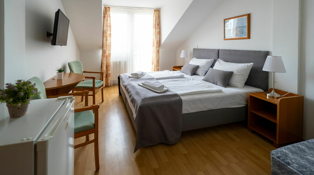 Hotel Forrás***