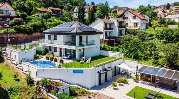 Lake Spirit Boutique Apartments