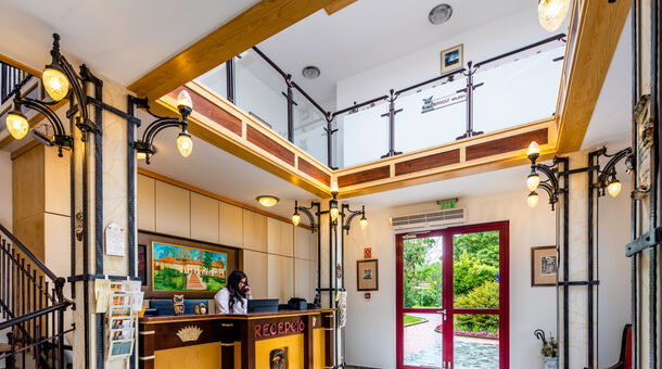 Hotel Vécsecity****