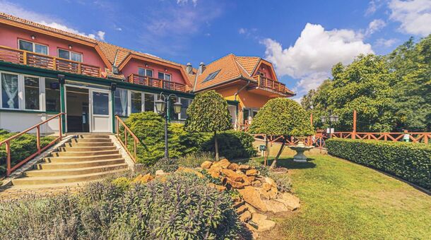 Mártoni Csárda és Fogadó