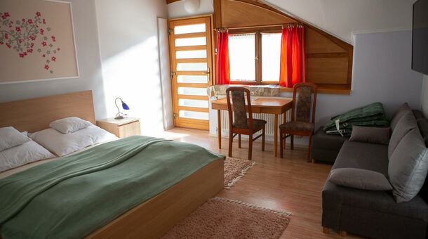 Hunyadi Panzió és Apartman