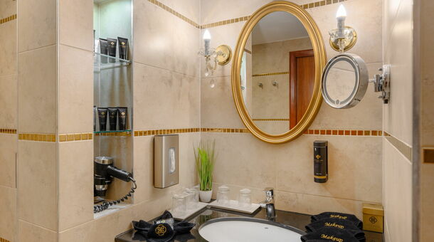 Hotel Divinus***** Superior