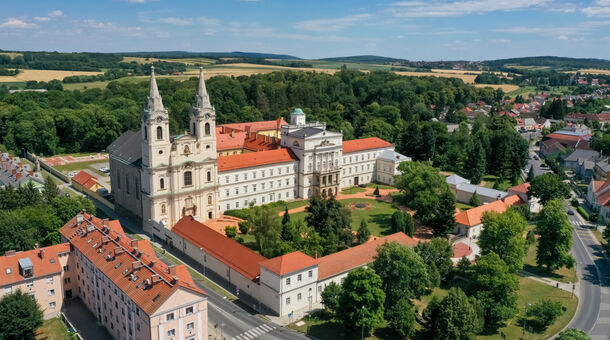 Szarvaskút Bakony Resort +16