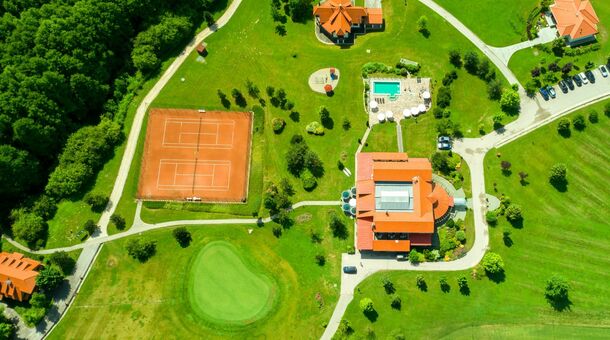 Szarvaskút Bakony Resort +16