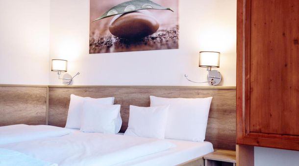 Kőkapu Vadászkastély és Hotel & Apartments