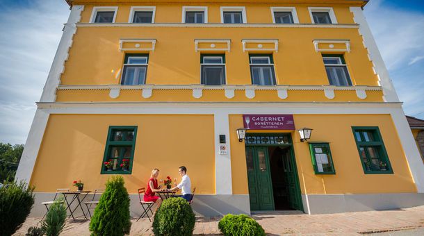 Hotel Cabernet