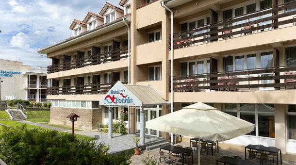Hotel Forrás***