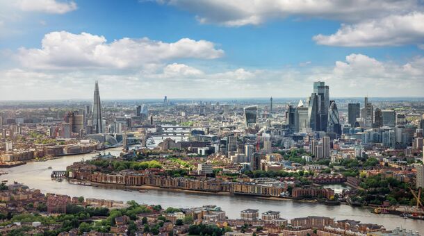 Kiruccanás Londonba!