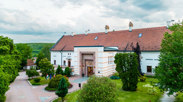 Hotel Vécsecity****