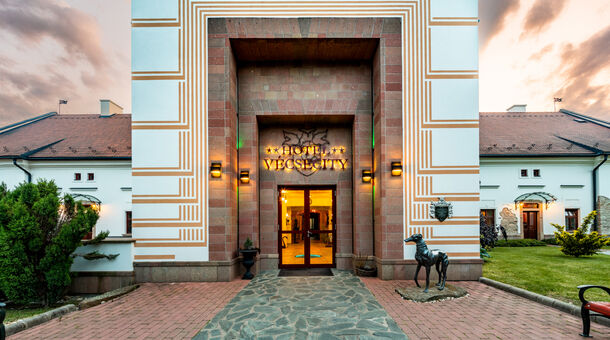 Hotel Vécsecity****