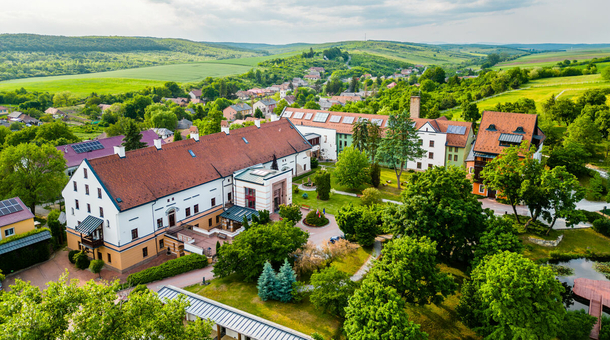 Hotel Vécsecity****