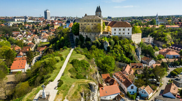 Szarvaskút Bakony Resort +16