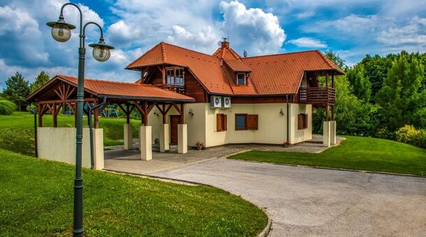 Szarvaskút Vendégházak +16