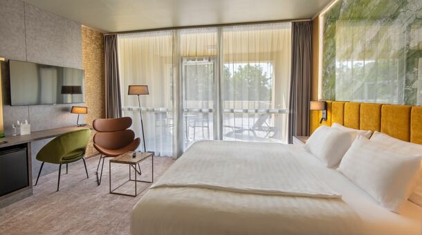 Hotel Azúr***** Prémium