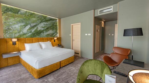 Hotel Azúr***** Prémium