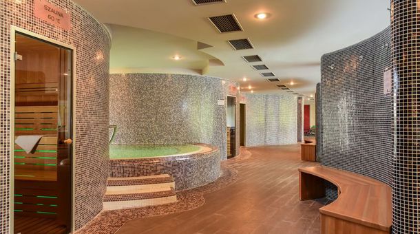 Hotel Azúr***** Prémium