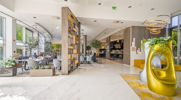 Hotel Azúr***** Prémium