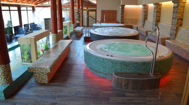 Kőkapu Vadászkastély és Hotel & Apartments