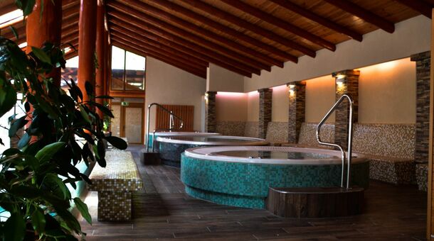 Kőkapu Vadászkastély és Hotel & Apartments