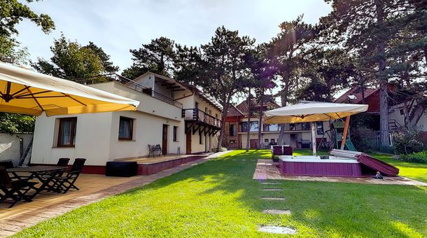 Royal Mediterran****