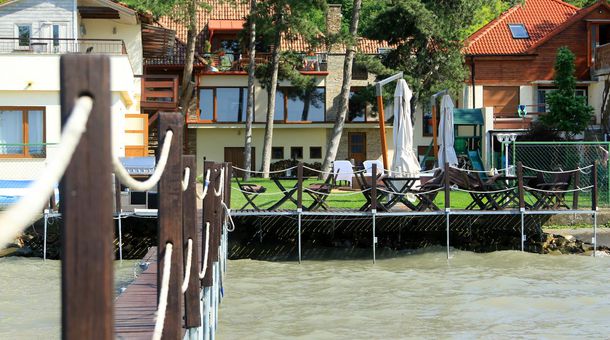 Royal Mediterran****