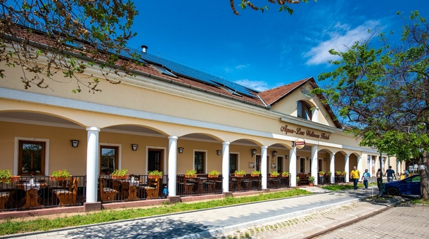 Aqua Lux Wellness Hotel***