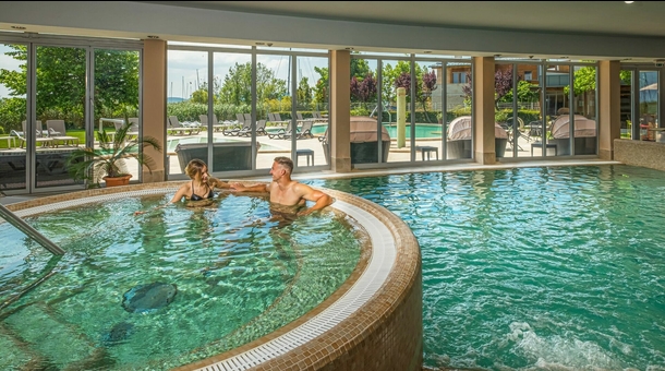 Hotel Golden Lake Resort****superior