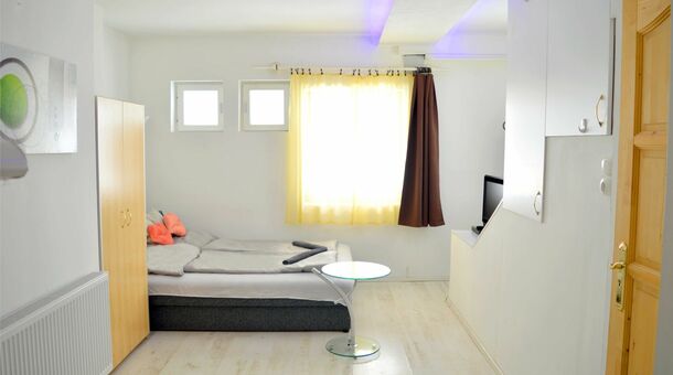 Lorabel Apartmanház