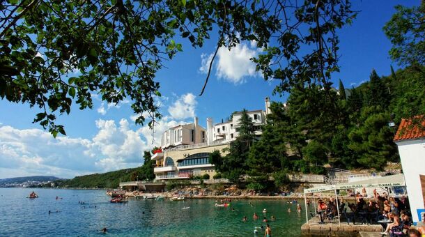 Retró tengerparti nyaralás az Adrián!