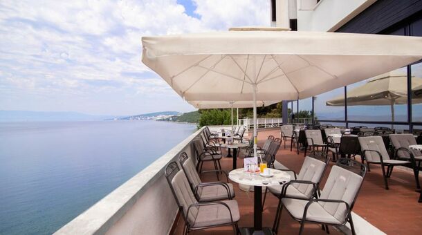 Retró tengerparti nyaralás az Adrián!