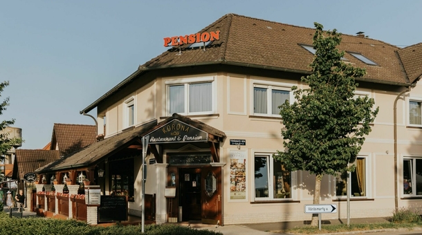 Korona Panzió Étterem