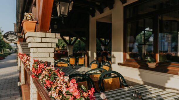 Korona Panzió Étterem