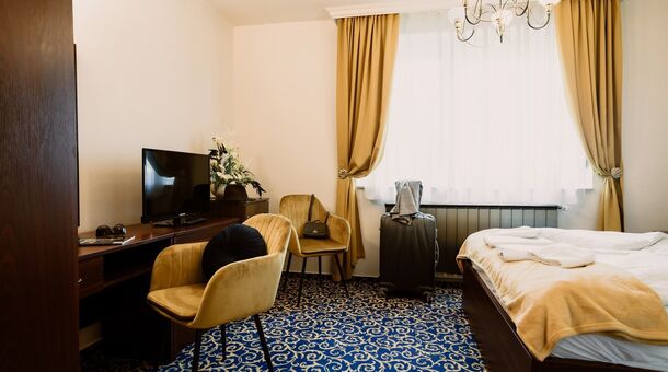 Korona Panzió Étterem