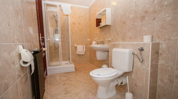 Korona Panzió Étterem